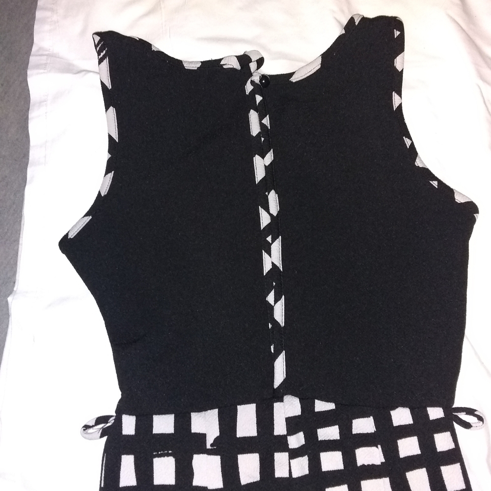 Jumper - Picture 2 of 3